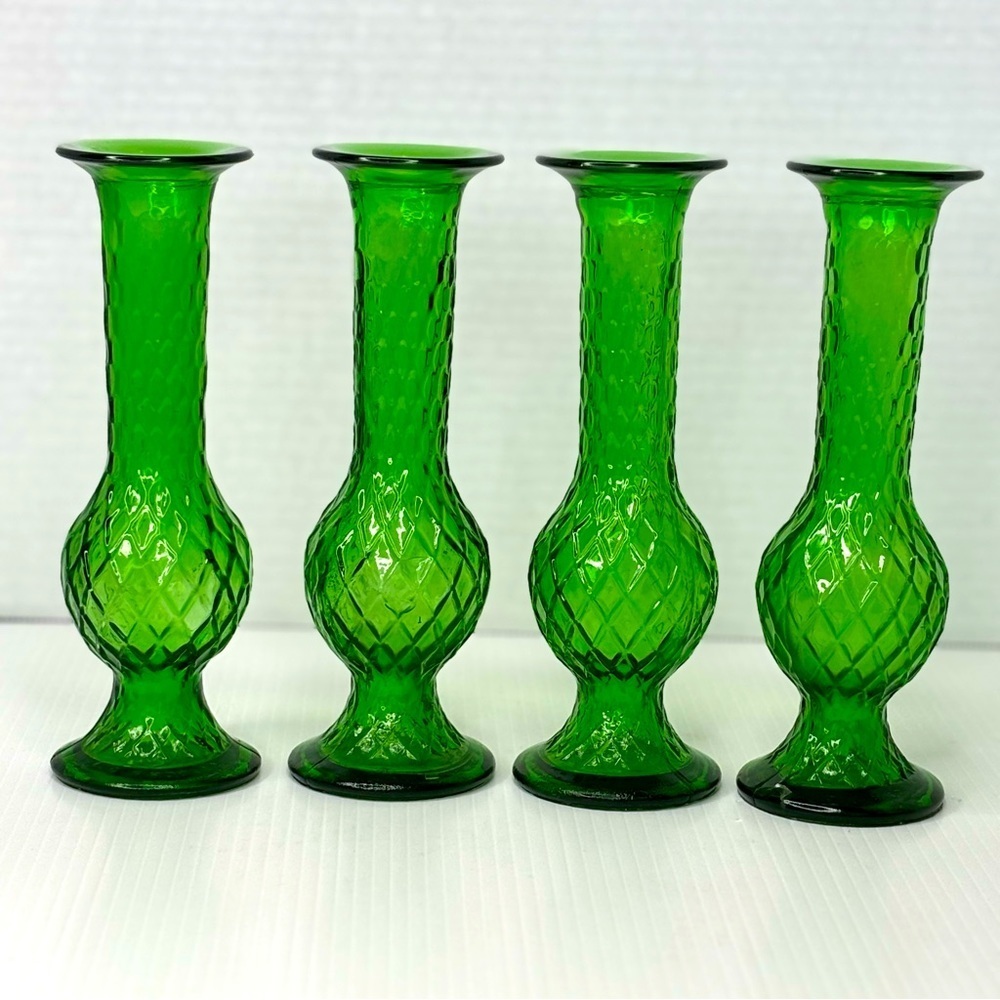Vintage EO Brody Co. Green Glass Vase 7.5" Tall Bud Vase Diamond Quilt #921 USA